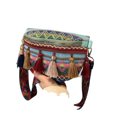 China Women Bohemian Style Ergonomic Messenger Bag Fashion Tassel Ethnic Crossbody Chest Bag for sale