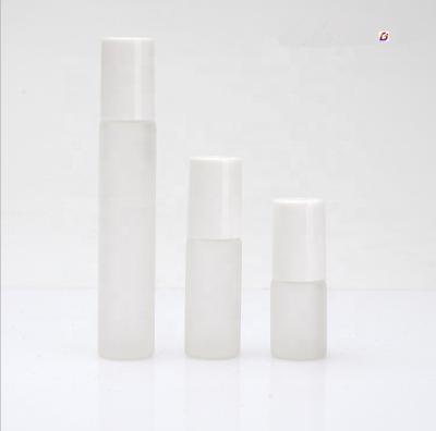 China Personal Care Premium Cosmetic Essential Oil Roll On Bottles 2ml Small Perfume Roll On Bottles for sale