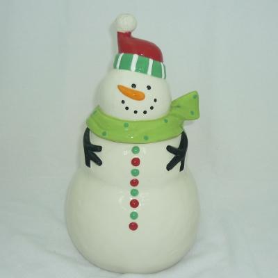 China Nice Viable Top Notch Design Christmas Snowman Shape Hand Painted Ceramic Air Tight Lid Cookie Jar for sale