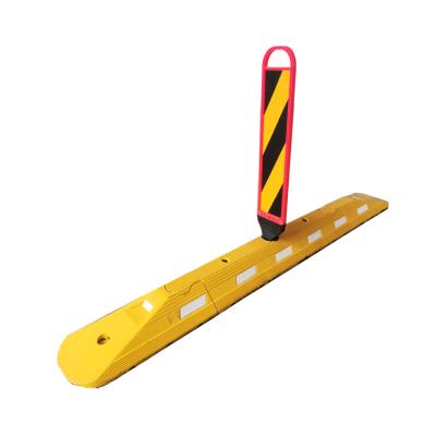 China Yellow And Black Flexible Divider Lane Road Pavement Security Traffic Management Device Dividers for sale