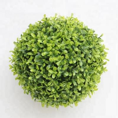 China Easily Assembled Artificial Uneven Hanging Plastic Grass Ball EW-10123 For Garden Decoration for sale