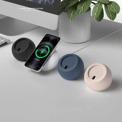 China Easy Install Wireless Charging Desk Mount for Magsafe Silicone Charger Dock Holder for iPhone 12 for sale