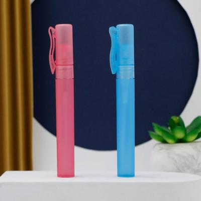 China New Eco-friendly Design PP Blue Red Plastic 10ml Perfume Bottle 0.33oz Spray Bottles For Sale for sale