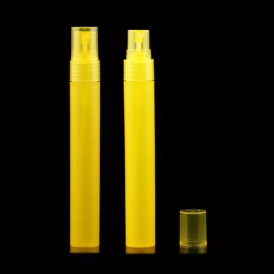 China 15ml 20ml 22ml 30ml Modern Facial Pen Spray Perfume Bottle Eco - Friendly Plastic Yellow Color for sale