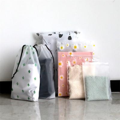 China Waterproof Logo Printed Custom White Pouches Bag Wholesale Gift Packaging Drawstring Bags for sale