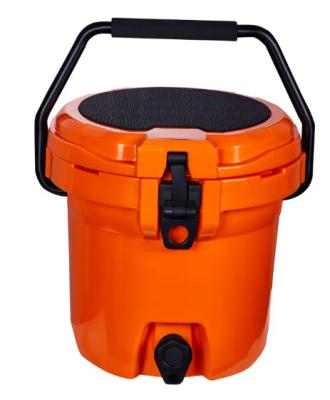 China Roto Plastic Food Insulation Bucket Cold Bucket Waterproof UV Proof Safe Material Rotomolding for sale