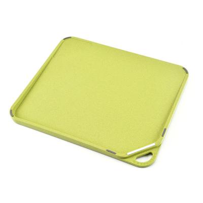 China Dishwasher Safe Multifunction Cutting Board Sustainable Plastic for sale