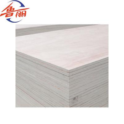 China Furniture decoration laminate pine playwood okoume plywood 18mm for sale