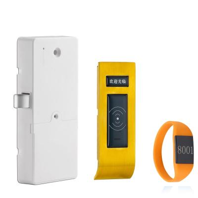 China Smart Electronic Zinc Alloy Panel Wardrobe Sauna Cabinet Lock RFID Locker Free Wristband Locker Wristband for sale