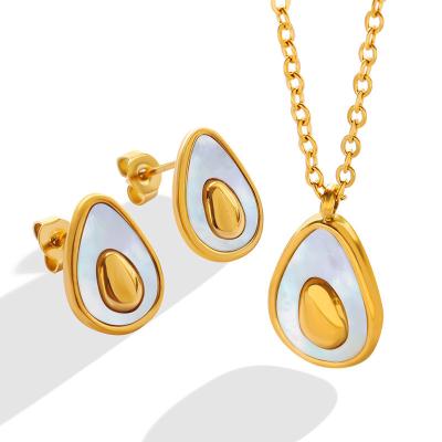 China New FASHIONABLE Retro Delivery Style French Gold Plated Personalized Necklace For Women for sale