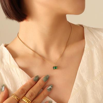 China Factory Fashion Jewelry Hot Sales CLASSIC Green Light Gemstone Luxury Circle Earrings Necklace for sale