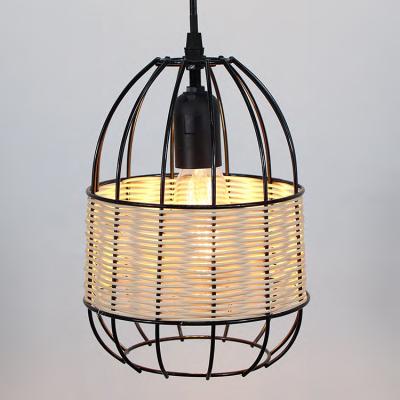 China High Quality Traditional Home Natural Rattan Metal Living Room Lamp Modern Fashionable Pendant for sale