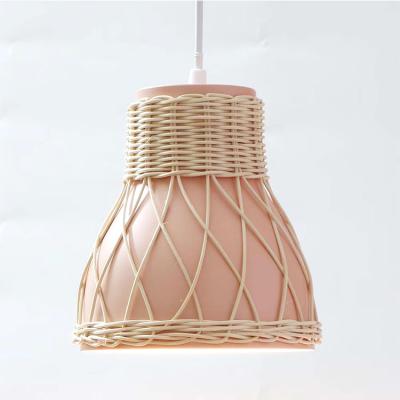 China Modern Best Price Handmade Rattan Hanging Light Luxury Modern Home Decor Pendant Lights for sale