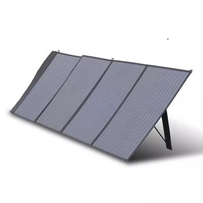 China Camping OEM Portable Mono Folding Charger 200W Solar Foldable Solar Panel with 2 USB Outputs for 12v Power Station for sale