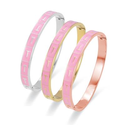 China 2022 CLASSIC Good Quality Men's Enamel Stainless Steel Bracelet Top Selling Popular Pink Color Letter T Bangle Women's Stainless Steel Bracelet for sale