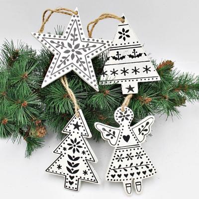 China 100% Handmade Wholesale Rustic White Wooden Hanging Christmas Trees Ornament with Black Pattern Details for Party Supplies Xmas Decor for sale