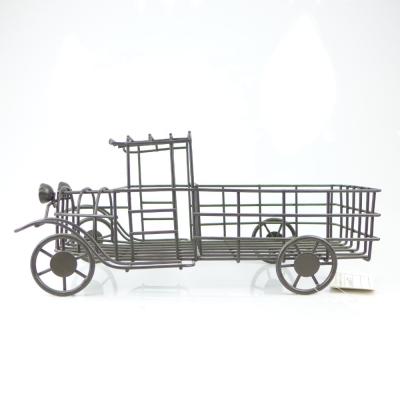 China Viable New Product OEM ODM Vintage Style Rustic Truck Shaped Fruit Metal Wire Basket For Garden Kitchen BAR Home Decor for sale