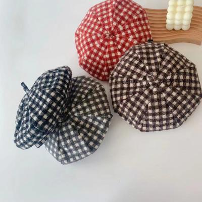 China Keep Winter Warm New Children's Winter New Korea Plaid Beret Hat 2021 Male And Female Baby Style Fashion Girl Retro Octagonal Hat for sale