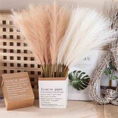 China Modern Faux Pampas Silk Grass Decor Artificial Reed Pampas For Home Office Decoration for sale