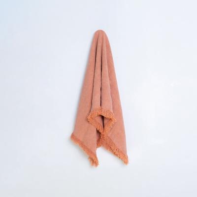 China Wholesale Anti-static High Quality Pure French Linen Throw Farmhouse Throw Blankets 550GSM With Salmon Color for sale