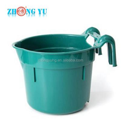 China Wholesale Round Square Livestock Equipment Hook Over Horse Feed Bucket for sale