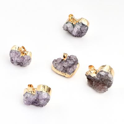 China CLASSIC Natural Irregular Heart Pendant Special Amethyst Heart Cluster Irregular Shaped Pendant for sale