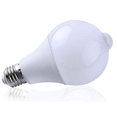 China Residential 7W A60 E27 B22 600lm LED Auto Sensor Bulb LED Light Bulb For Outdoor / Indoor for sale