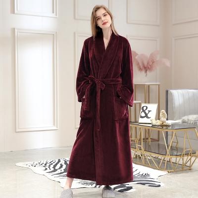 China Thermal 1512-1 China Factory Polyester Flannel Nightgowns Velvet Bathrobe Sleeping Robes Long For Lady Coral Fleece Bathrobe for sale