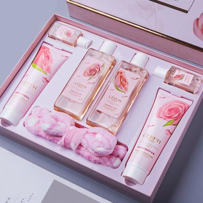 China Hediye Seti OEM Gift Box For Women - 7 Pcs Luxury Spa Set Rose Scent Basket Of Body And Hair Care Gifts - Bath Birthday Gift Box For Girl for sale