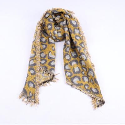 China New Polyester Spring Winter Triangle Scarf For Lady Feminine Bandana Wraps Pashmina Blanket Shawls Women Plaid Warm Scarves for sale