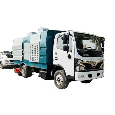 China The machinery workshop repairs road sweeper of Dongfeng Duolika, a road sweeper sold by environmental hygiene companies for sale