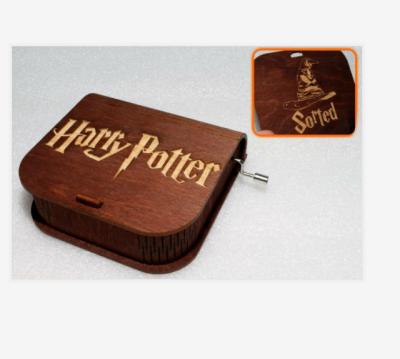 China Fashional Matched Hogwarts Hat - Harry Potter Music Box - Crank Engraved Wooden Box for sale