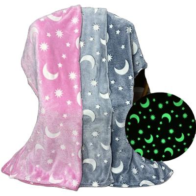 China European and American Style Glow in the Dark Throw Blanket for Kids Bright Fleece Cozy Throw Blanket with Moon and Star Pattern for sale