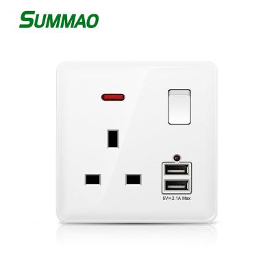 China UK Residential / General Purpose Power Extension Socket With 2 Port Usb And Led Indicator Lights for sale