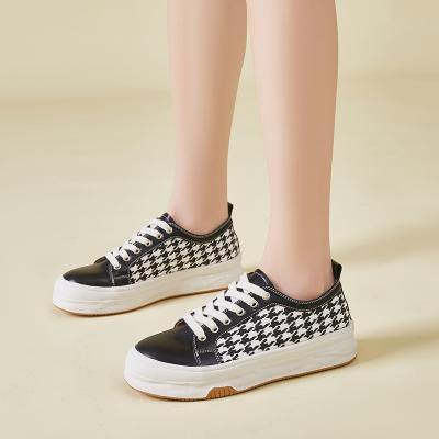 China Fashionable Classic Latest Low Heel Platform Breathable Rubber Upper Chunky Canvas Shoes Wholesale Casual Canvas Shoes for sale