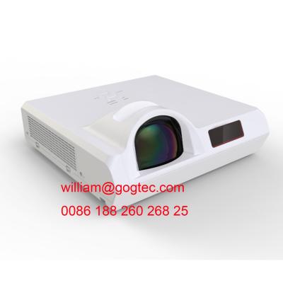 China Short throw 4000 lumens native 1024*768 LCD multimedia projector 0.75m get 80