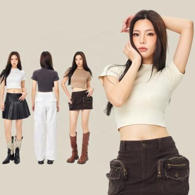 中国 カスタムプリント グラフィック ロゴ カット ベビー ティーシャツ 女性 綿 収穫 トップ Y2K デザイン 販売のため