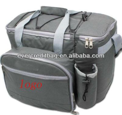 China Convenient 4 person food picnic box with bottle holder for sale