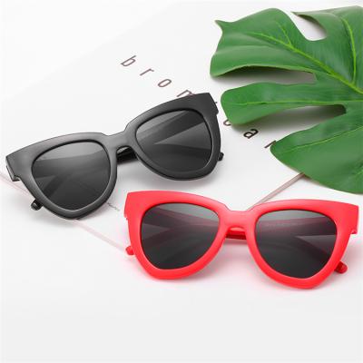 China Women Promotional UV PC Fashion Stop Cat Eye Frames UV400 Oversized Sunglasses for sale