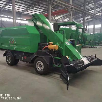 China Single Head Operation Dairy Farm Diesel Engine Self Propelled Cow Dung Processing Equipment And 1000 Long Lifespan for sale