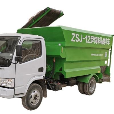 China Agricultural Cattle Farm Cow Cattle Horse Feed Spreader Truck for sale