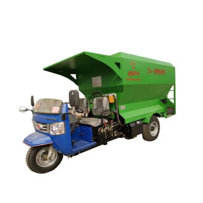 China Feed Spreader 5 CBM Mixed Feed Spreader For Livestock Farm for sale