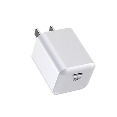 China Mobile Phone PD 20W Mini Watt Quick Charge For Iphone 12 Mobile Phone 9V2.22A Fast Charger Charging Main Good Quality for sale