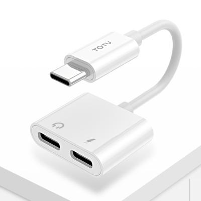 China Mini Portable Adapter Dual Type-C Two-in-One Audio Adapter for K-Song Charging Huawei/Xiaomi Plug and Play for sale