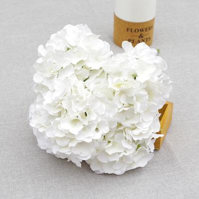 China Wedding Party Decoration Wholesale JAD New Design Hydrangeas Flowers Home Artificial White 5 Head Hydrangea Flowers for sale