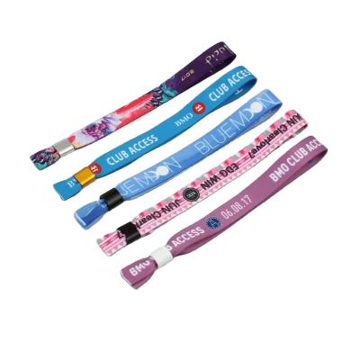 China Daily Wholesale custom printed adjustable wrist strap blackpink light stick china lanyard fabric football lanyard for sale