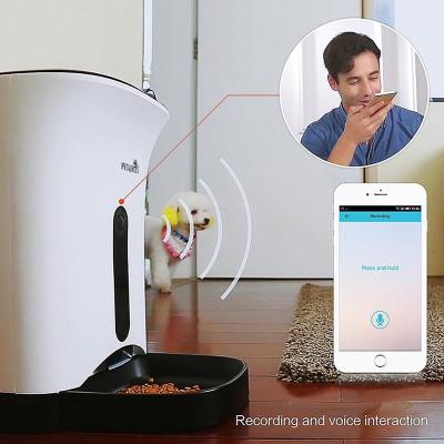 China Sustainable Automatic Pet Feeder For Dog Or Cat Control By Iphone Andriod Or Other Smart Devices for sale