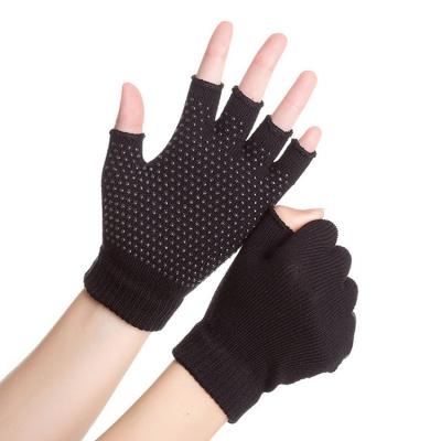 China Unisex Glove For Yoga Custom Non Slip Gym Gloves For Women Sports Hand Sleeve Half-Finger Fitness Training Workout Gloves for sale