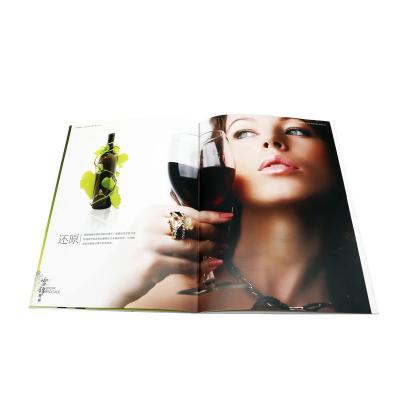 China Chinese Custom Printing Fashion Journals Hardcover Cosmetic Services Magazine For Business Promotion for sale