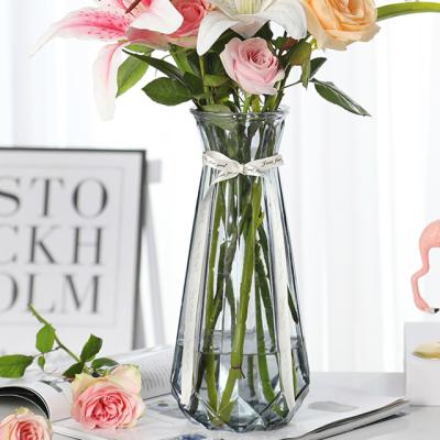 China Wholesale Minimalist European Style Creative Dyes Flower Modern Vase Glass Color Vase For Creative Flowers Flower Vase Home Decor for sale